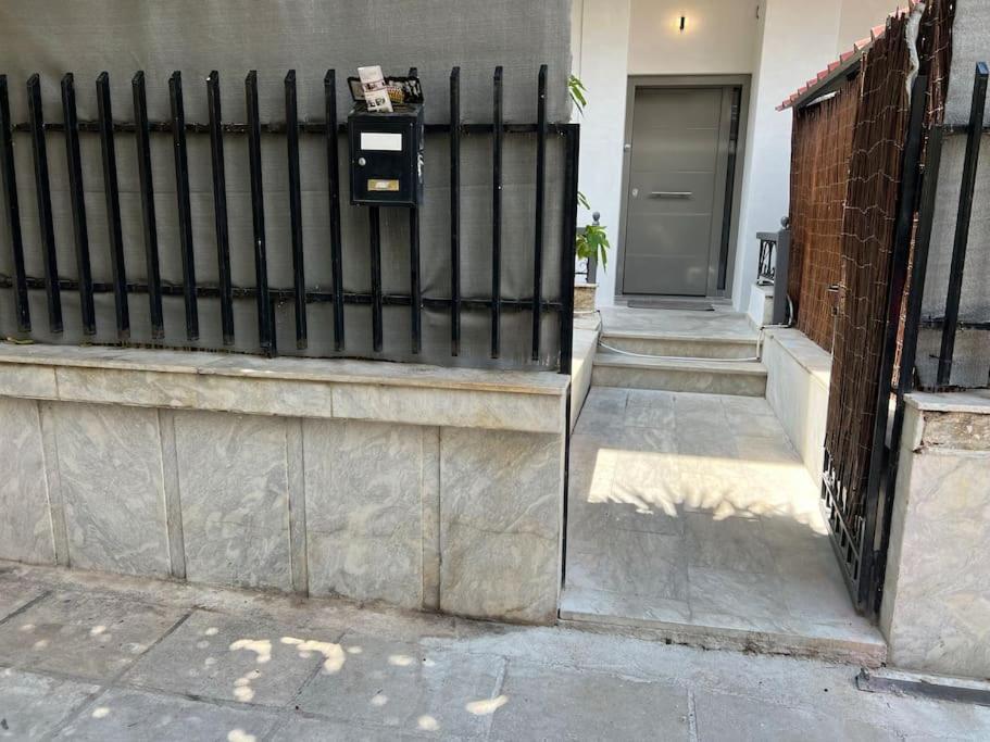 Spacious And Beautiful House Piraeus Exterior photo