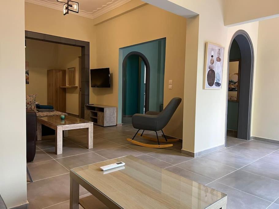 Spacious And Beautiful House Piraeus Exterior photo