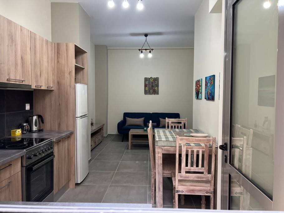 Spacious And Beautiful House Piraeus Exterior photo