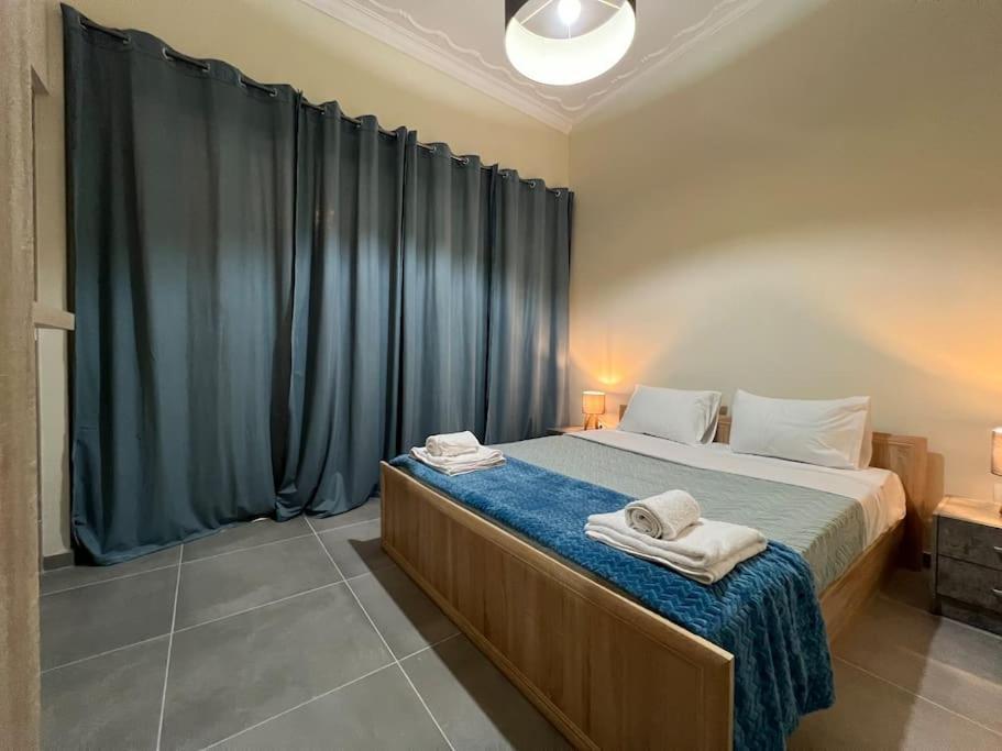 Spacious And Beautiful House Piraeus Exterior photo